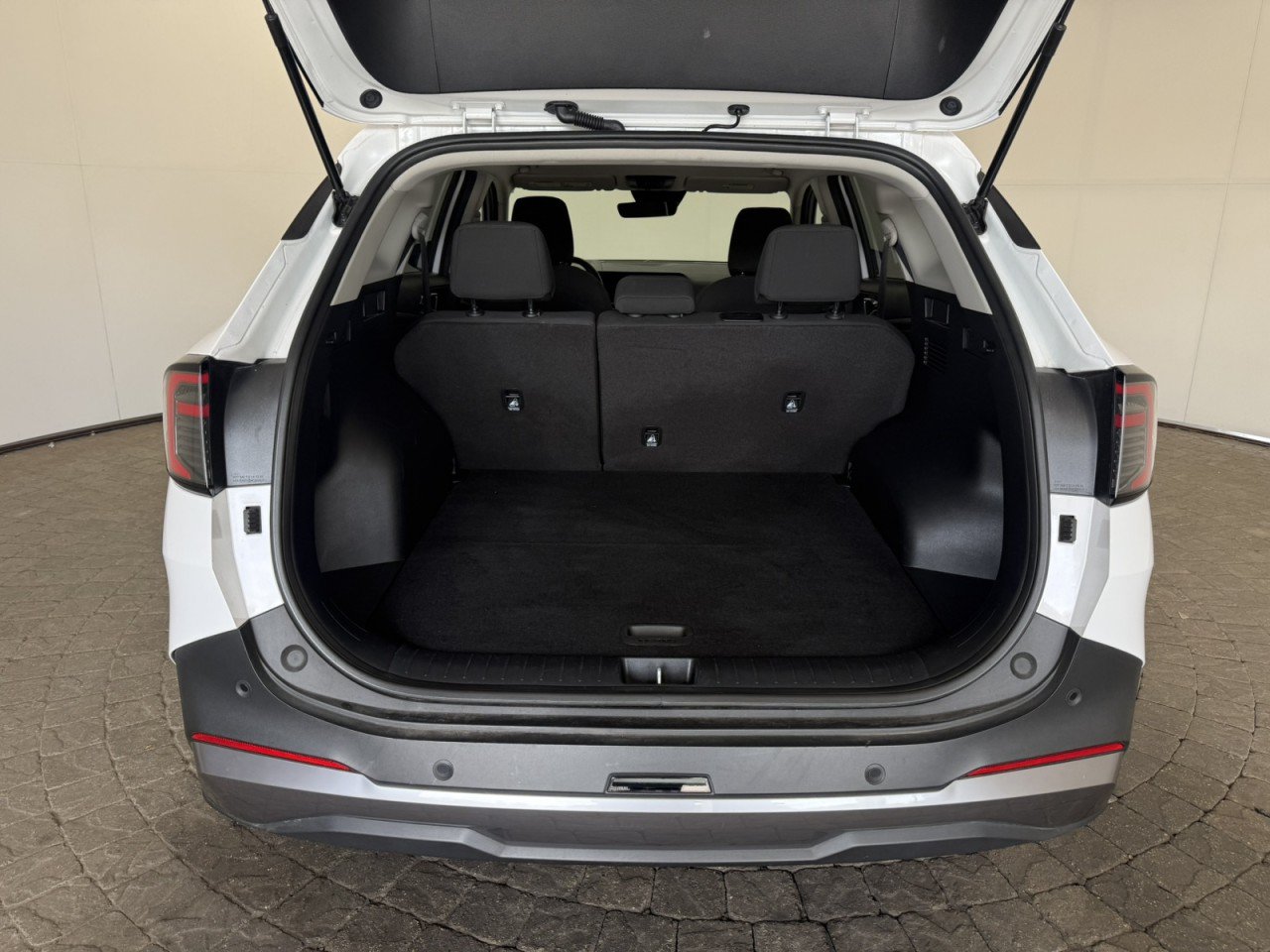 Used 2026 Kia Sportage LX FWD image 7