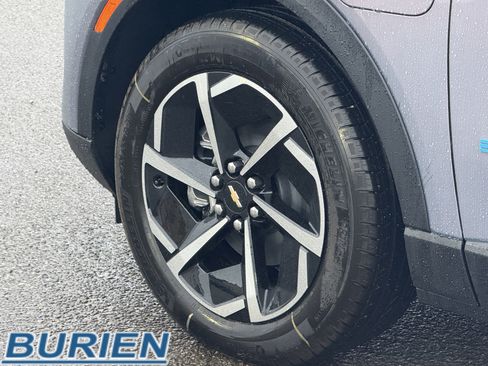 New 2026 Chevrolet Equinox EV LT image 30