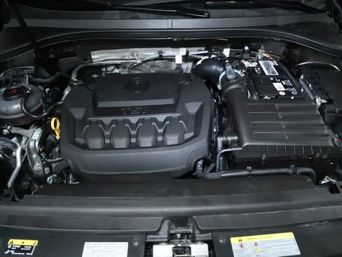 Certified 2023 Volkswagen Tiguan SE R-Line AWD/4WD image 36