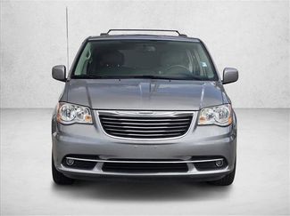 Used 2016 Chrysler Town & Country Touring video 2