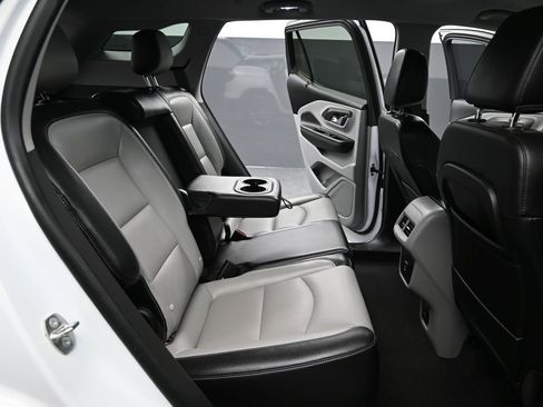 Used 2023 GMC Terrain SLT w/ Tech Package AWD/4WD image 21