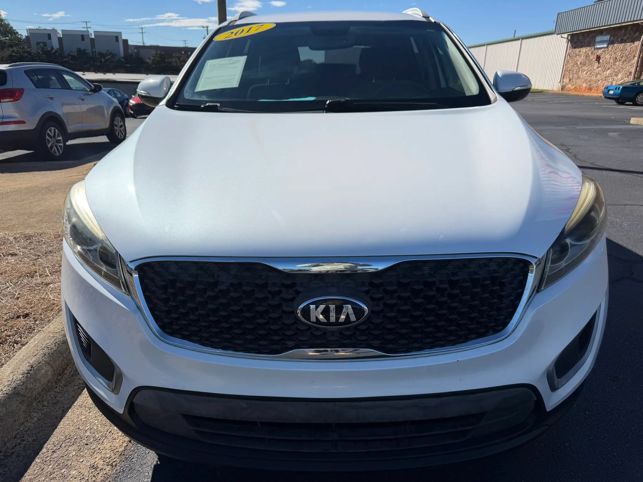 Used 2017 Kia Sorento FWD w/ LX Convenience Package image 2