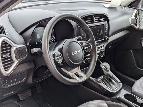 Used 2024 Kia Soul LX w/ Option Group 015 image 15