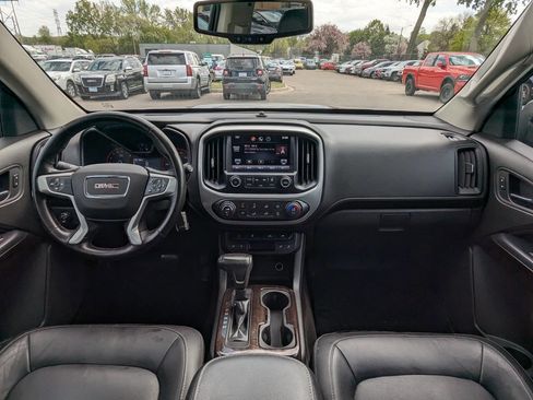 Used 2015 GMC Canyon SLT AWD/4WD image 2