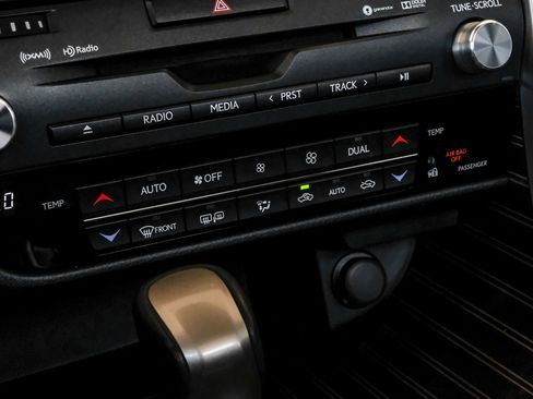 Used 2019 Lexus RX 350 FWD w/ Luxury Package image 29