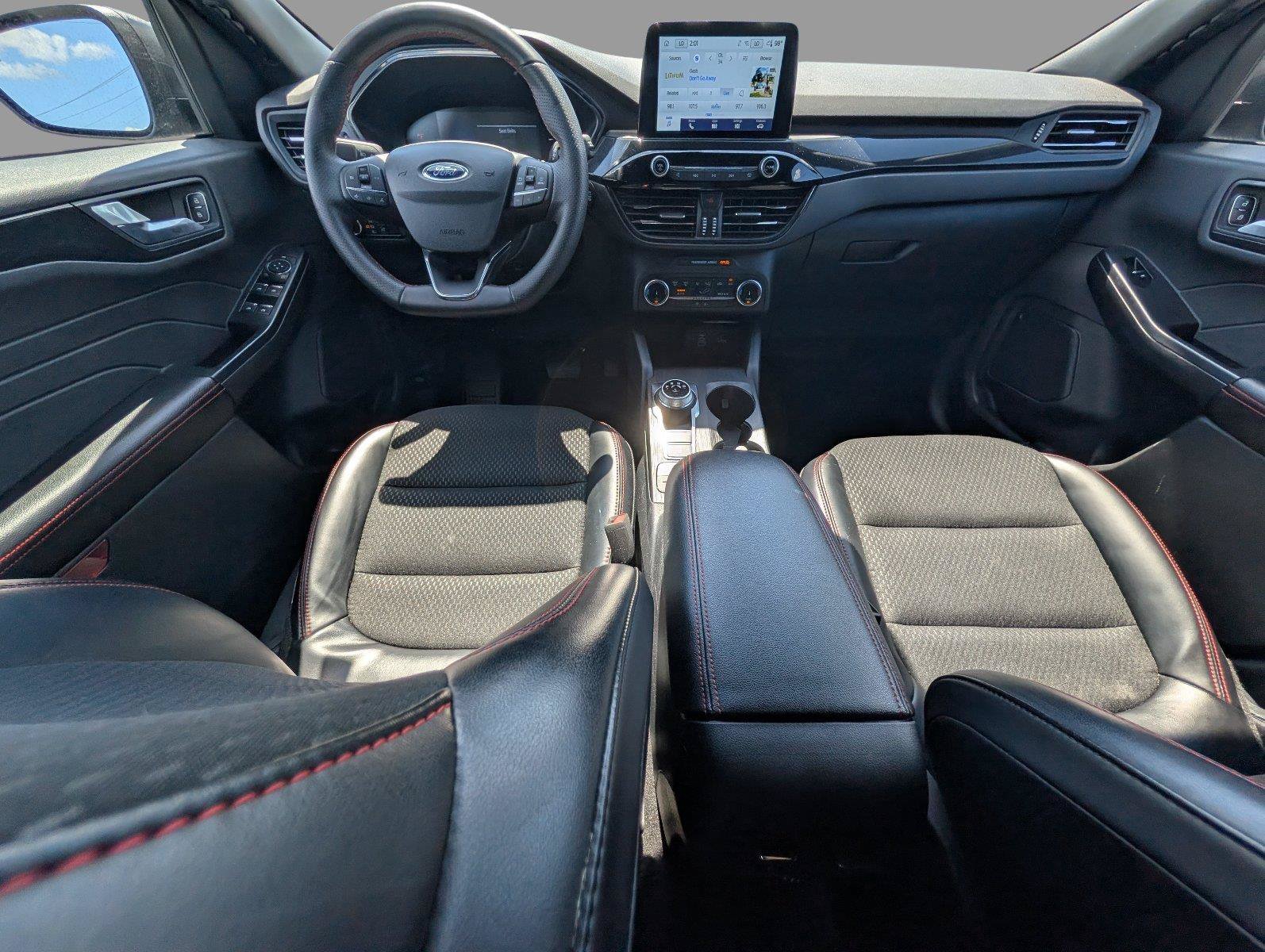 Used 2025 Ford Escape ST-Line FWD image 28