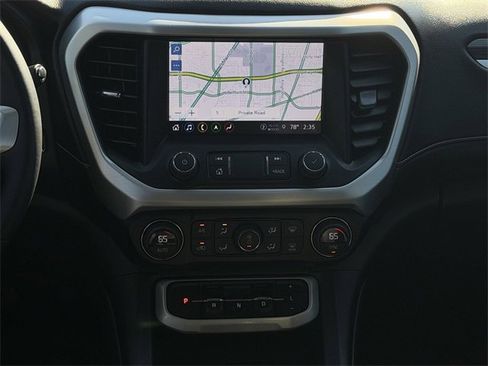 Used 2023 GMC Acadia SLT w/ Elevation Edition image 15