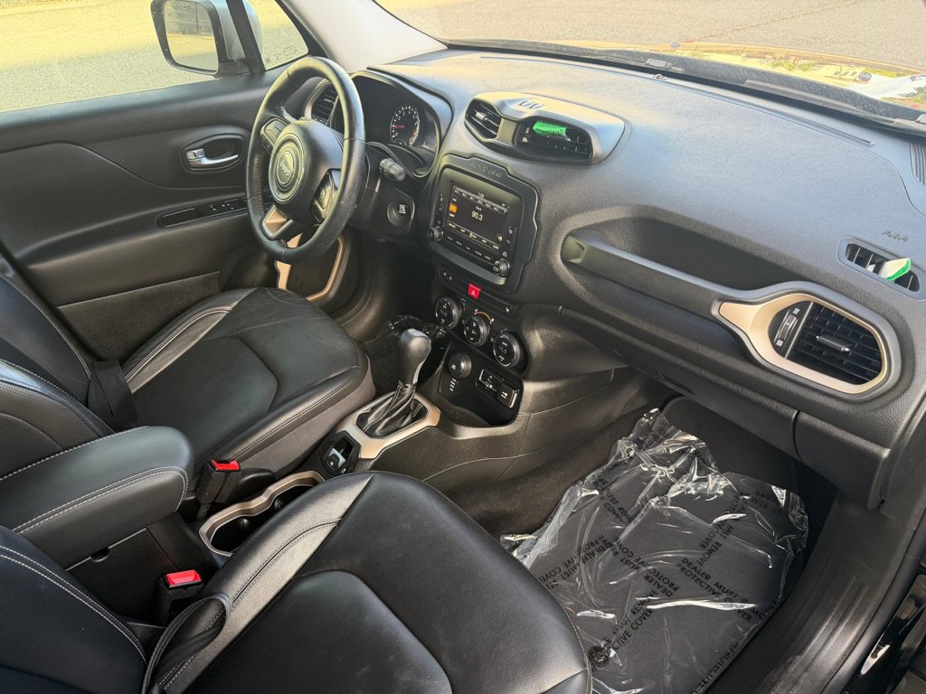 Used 2016 Jeep Renegade Limited AWD/4WD image 10