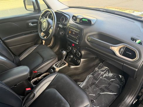 Used 2016 Jeep Renegade Limited AWD/4WD image 10