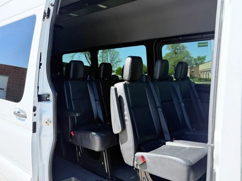 Used 2021 Mercedes-Benz Sprinter 2500 w/ Driver Convenience Package image 14