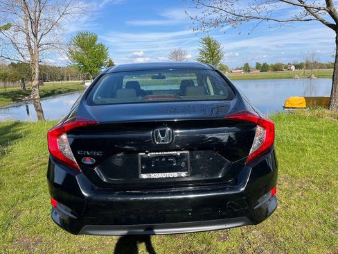 Used 2018 Honda Civic LX image 9