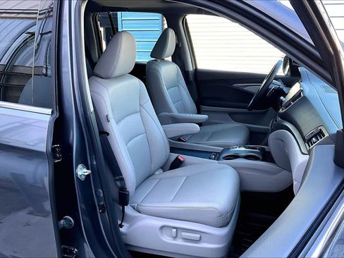 Used 2023 Honda Ridgeline RTL-E image 9