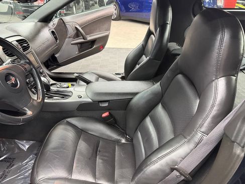 Used 2007 Chevrolet Corvette Coupe w/ Preferred Equipment Group RWD image 31