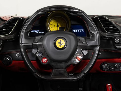 Used 2018 Ferrari 488 Spider RWD image 31