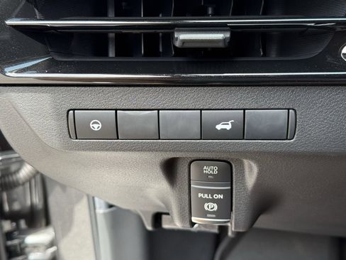 New 2025 Nissan Murano SV AWD/4WD image 17