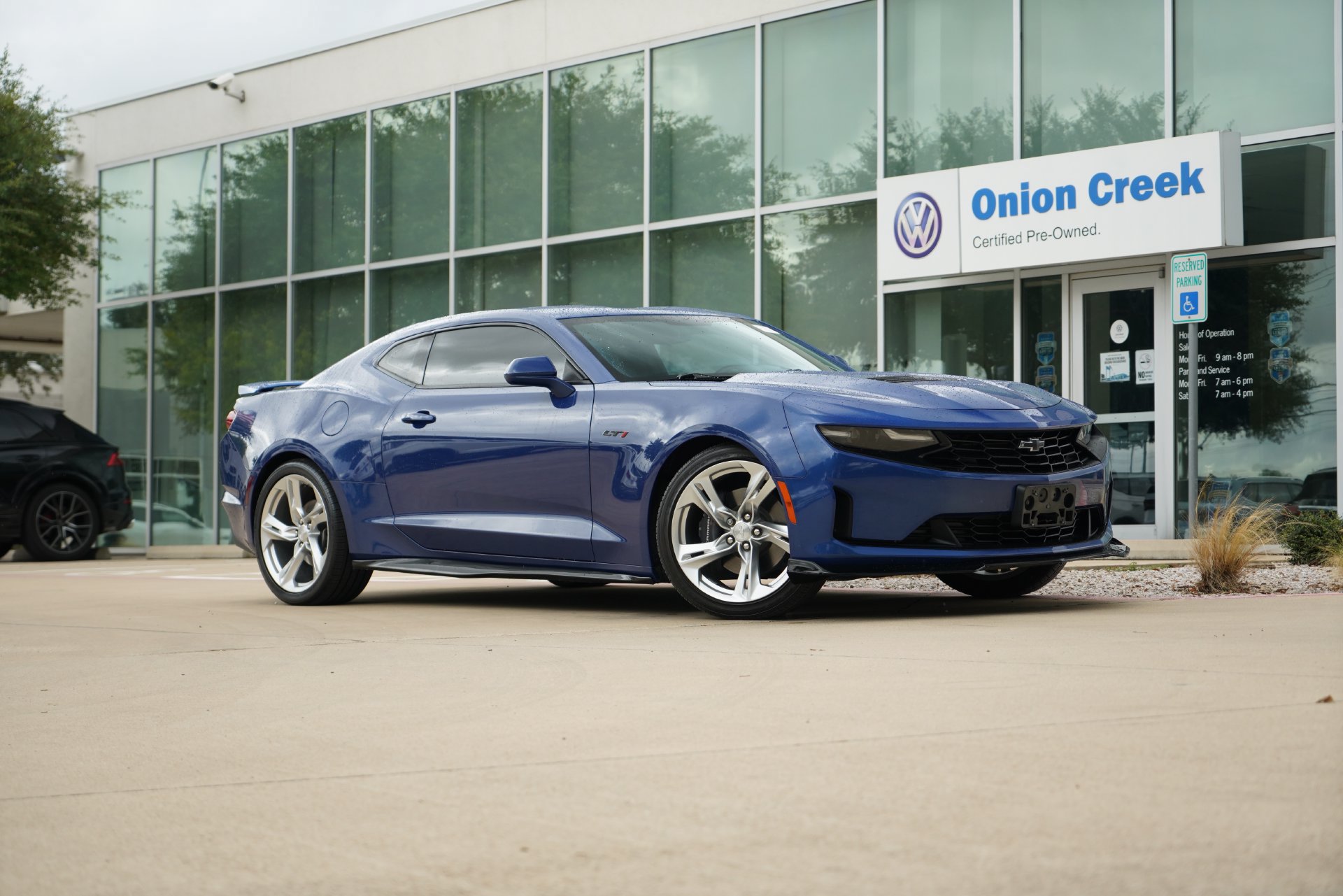 Used 2022 Chevrolet Camaro LT w/ Technology Package RWD image 1