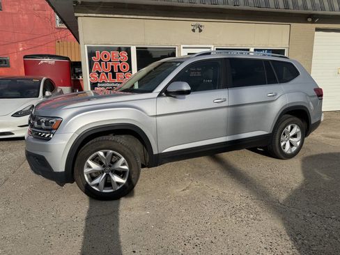 Used 2018 Volkswagen Atlas S image 3