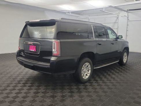 Used 2020 GMC Yukon XL SLT w/ Open Road Package image 7