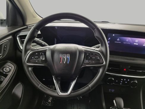 Used 2025 Buick Encore GX Preferred AWD/4WD image 5