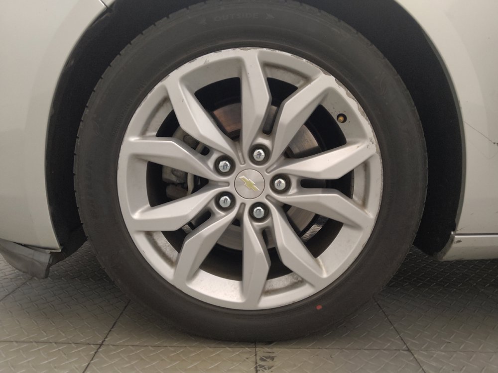 Used 2016 Chevrolet Impala LT FWD image 31