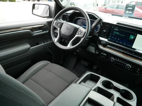 Used 2024 Chevrolet Silverado 1500 RST AWD/4WD image 9