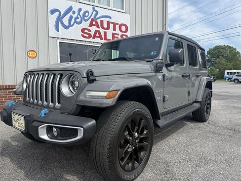 Used 2023 Jeep Wrangler Unlimited Sahara AWD/4WD image 1