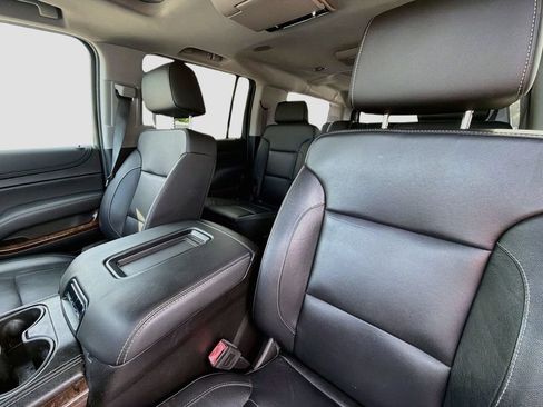 Used 2019 Chevrolet Suburban LT AWD/4WD image 10