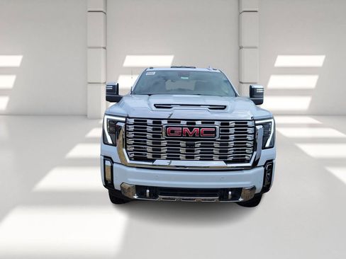 New 2026 GMC Sierra 3500 Denali w/ Denali Reserve Package image 2