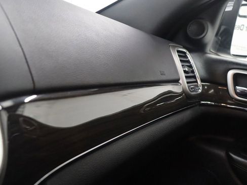 Used 2018 Jeep Grand Cherokee Overland AWD/4WD image 32