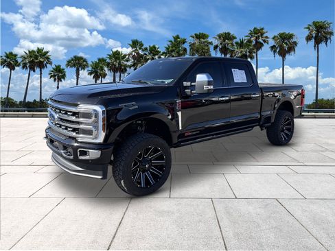 Used 2024 Ford F250 Platinum image 4