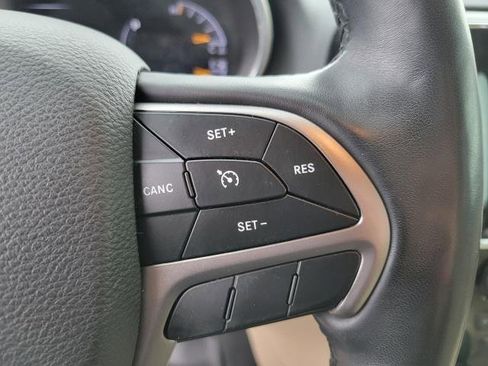 Used 2019 Jeep Grand Cherokee Limited w/ Trailer Tow Group IV image 24