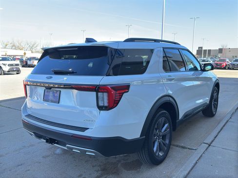 New 2026 Ford Explorer Active image 5