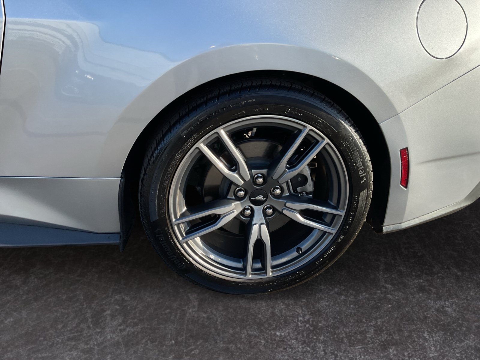 Used 2025 Ford Mustang Coupe RWD image 9