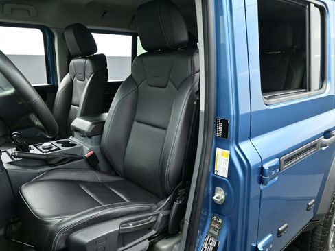 Used 2024 INEOS Grenadier Fieldmaster Edition image 11