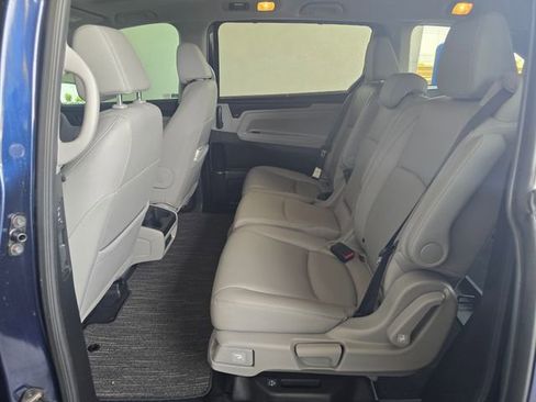 Certified 2024 Honda Odyssey EX-L image 16