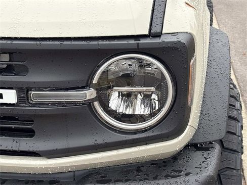 New 2025 Ford Bronco 4-Door image 10