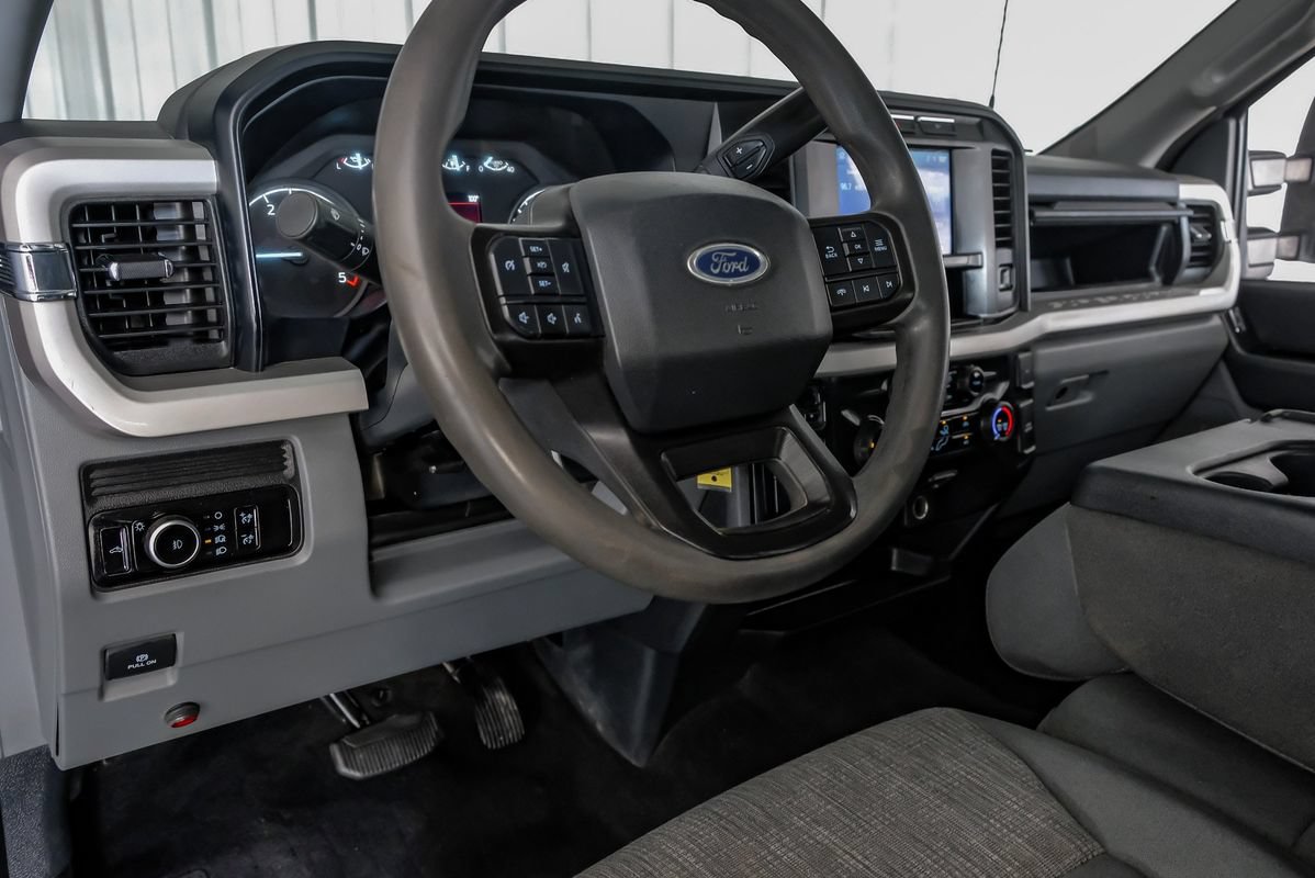 Used 2023 Ford F350 XLT AWD/4WD image 15