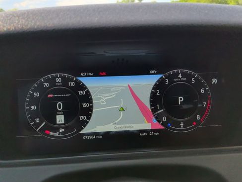 Used 2018 Land Rover Range Rover Velar R-Dynamic SE AWD/4WD image 7