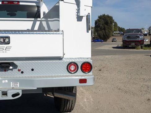 New 2024 RAM 3500 Tradesman w/ Chrome Appearance Group image 7