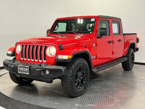 Certified 2021 Jeep Gladiator Overland w/ Cold Weather Group image 3