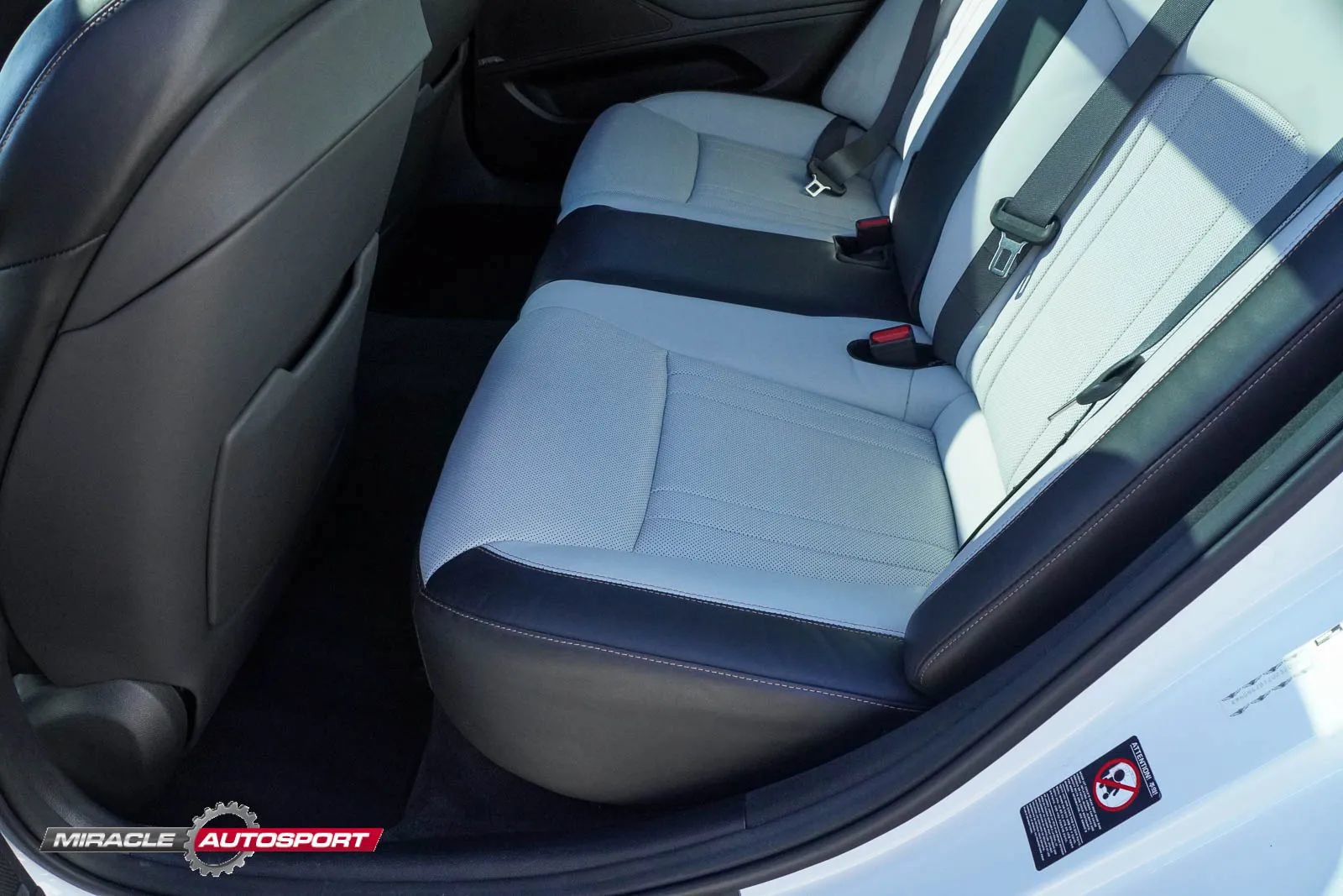Used 2018 Genesis G80 3.3T Sport RWD image 24