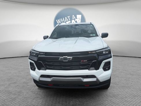Certified 2023 Chevrolet Colorado Z71 w/ Z71 Convenience Package 2 AWD/4WD image 9