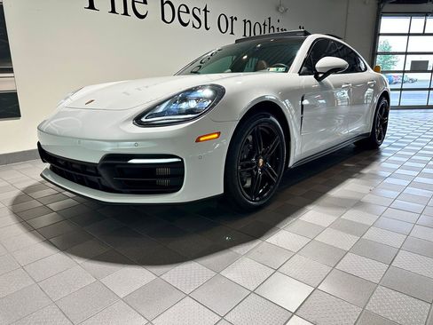 Used 2022 Porsche Panamera 4 AWD/4WD image 8