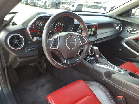 Used 2018 Chevrolet Camaro LT image 17
