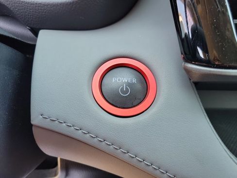 Used 2023 Toyota Highlander LE image 14