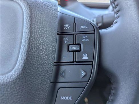 Used 2025 Toyota Prius LE image 14