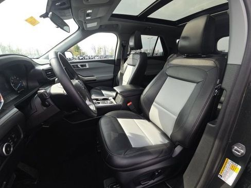 Used 2023 Ford Explorer XLT w/ Equipment Group 202A image 26