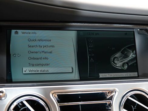 Used 2016 Rolls-Royce Wraith RWD image 35