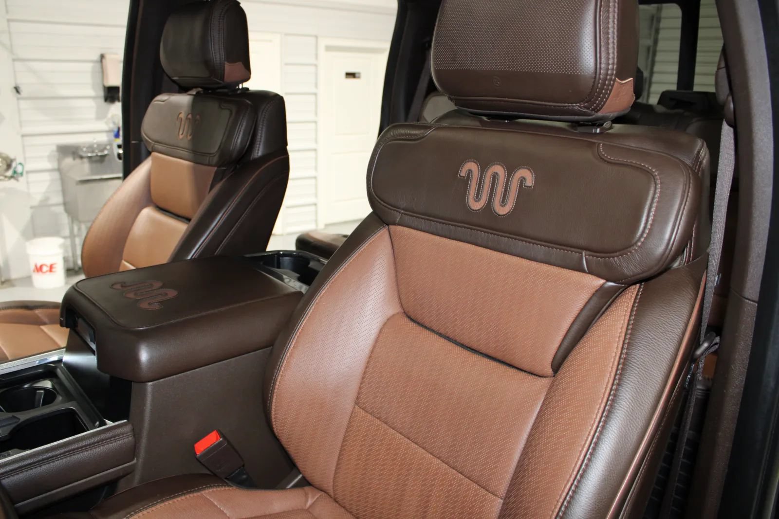 Used 2023 Ford F250 King Ranch w/ Tremor Off-Road Package AWD/4WD image 19