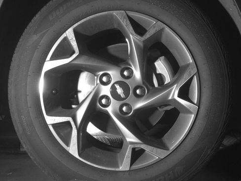 Used 2025 Chevrolet Trax LT w/ LT Convenience Package image 13